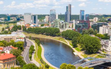 Guide to Starting a Business in Lithuania (2025)