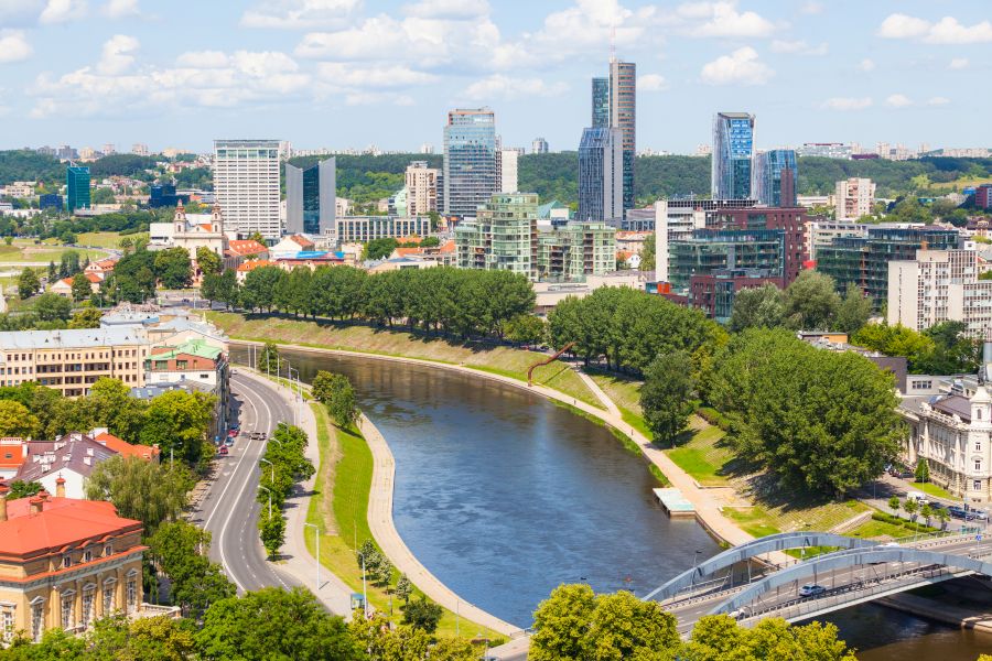 Guide to Starting a Business in Lithuania (2025)